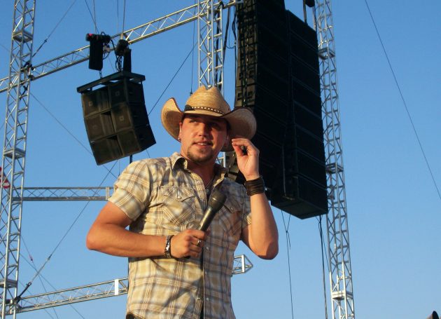 Jason Aldean Leaves Hartford's Xfinity Theatre Stage Due to Heat Stroke