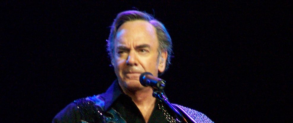 Neil Diamond To Receive Recording Academy Lifetime Achievement Award