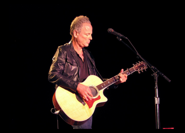 Lindsey Buckingham Reportedly Fired From Fleetwood Mac