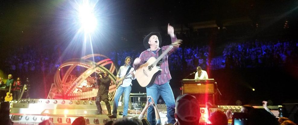 Garth Brooks Announces New Tour