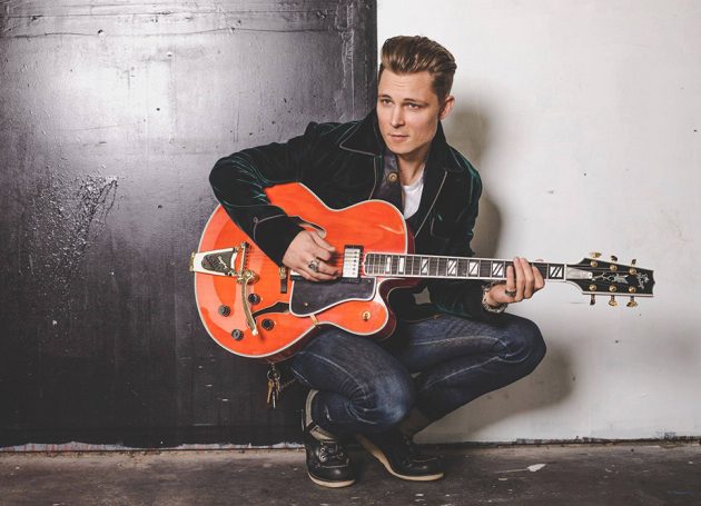 Frankie Ballard