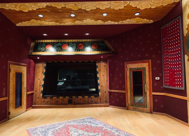 NYU Steinhardt and Universal Music Group Announce Study Away Program at Nashville's Berry Hill Studios
