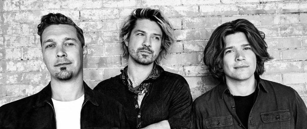 Hanson Teams Up With Busted For a New Version of "MMMBop" & Join Tour as Special Guests