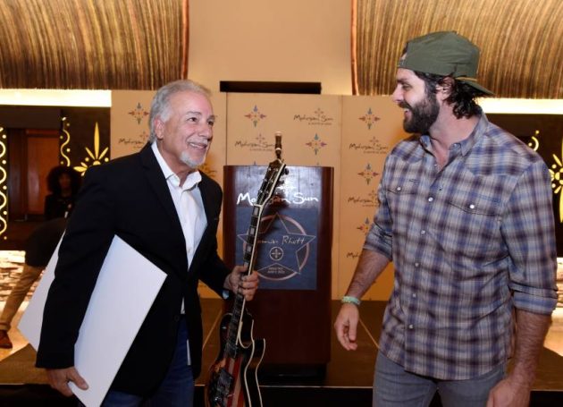 Country Singer/Songwriter Thomas Rhett Inducted Into Mohegan Sun Arena's Walk of Fame