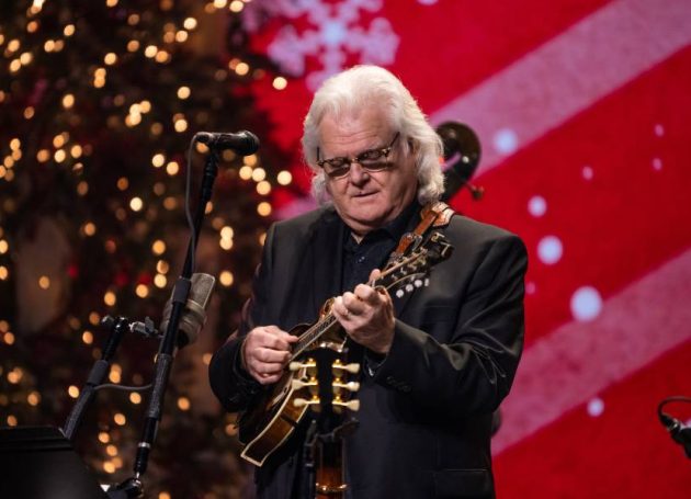 Country Music Hall Of Famer Ricky Skaggs Announces Christmas Tour - 'Ricky Skaggs and Kentucky Thunder Christmas'