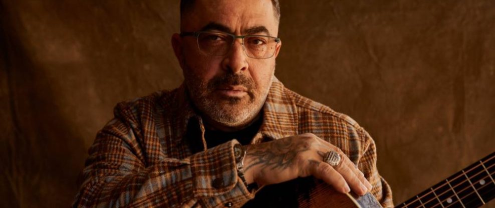 Artist Interview: Aaron Lewis Announces New Acoustic Album; Drops A Single & Preps For 2024