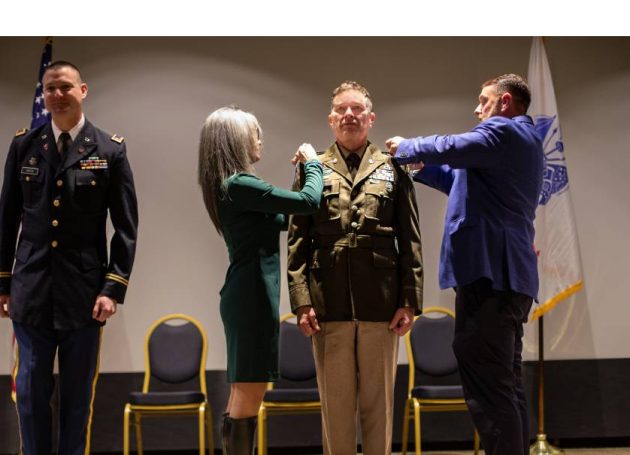 Country Music Star Craig Morgan Sworn In As Army Reserve Warrant Officer